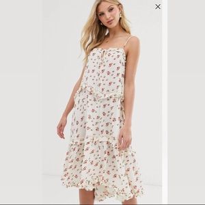 Cami Midi Dress w Tiered Skirt in Vintage Floral